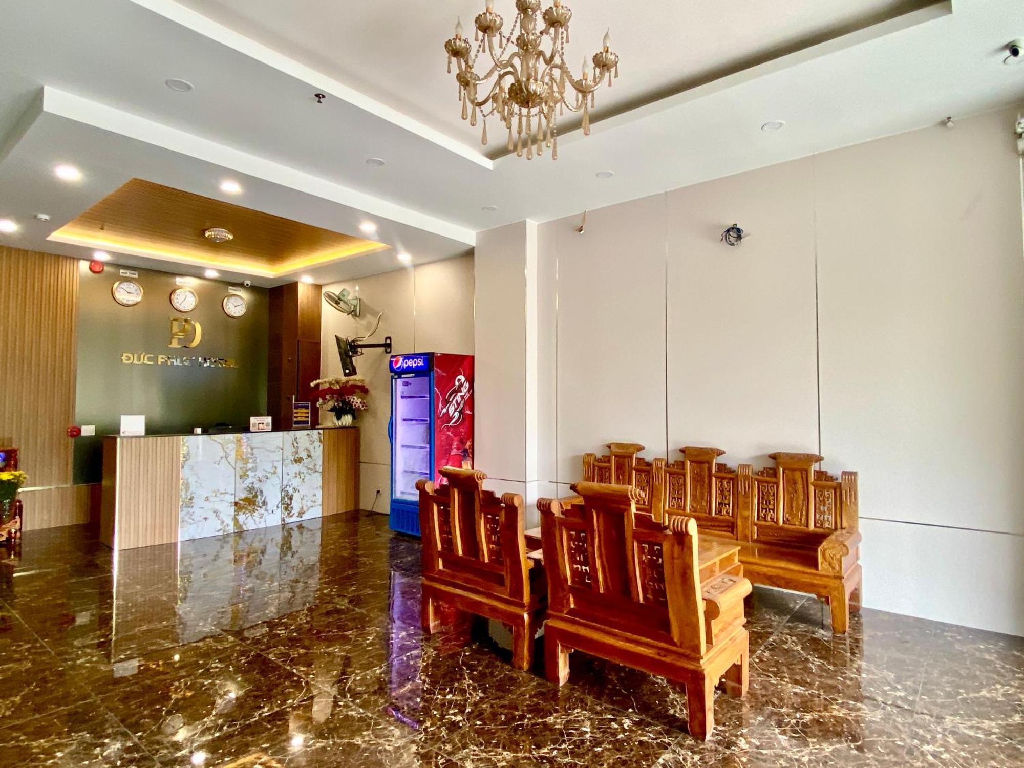 Duc Phuc Hotel *