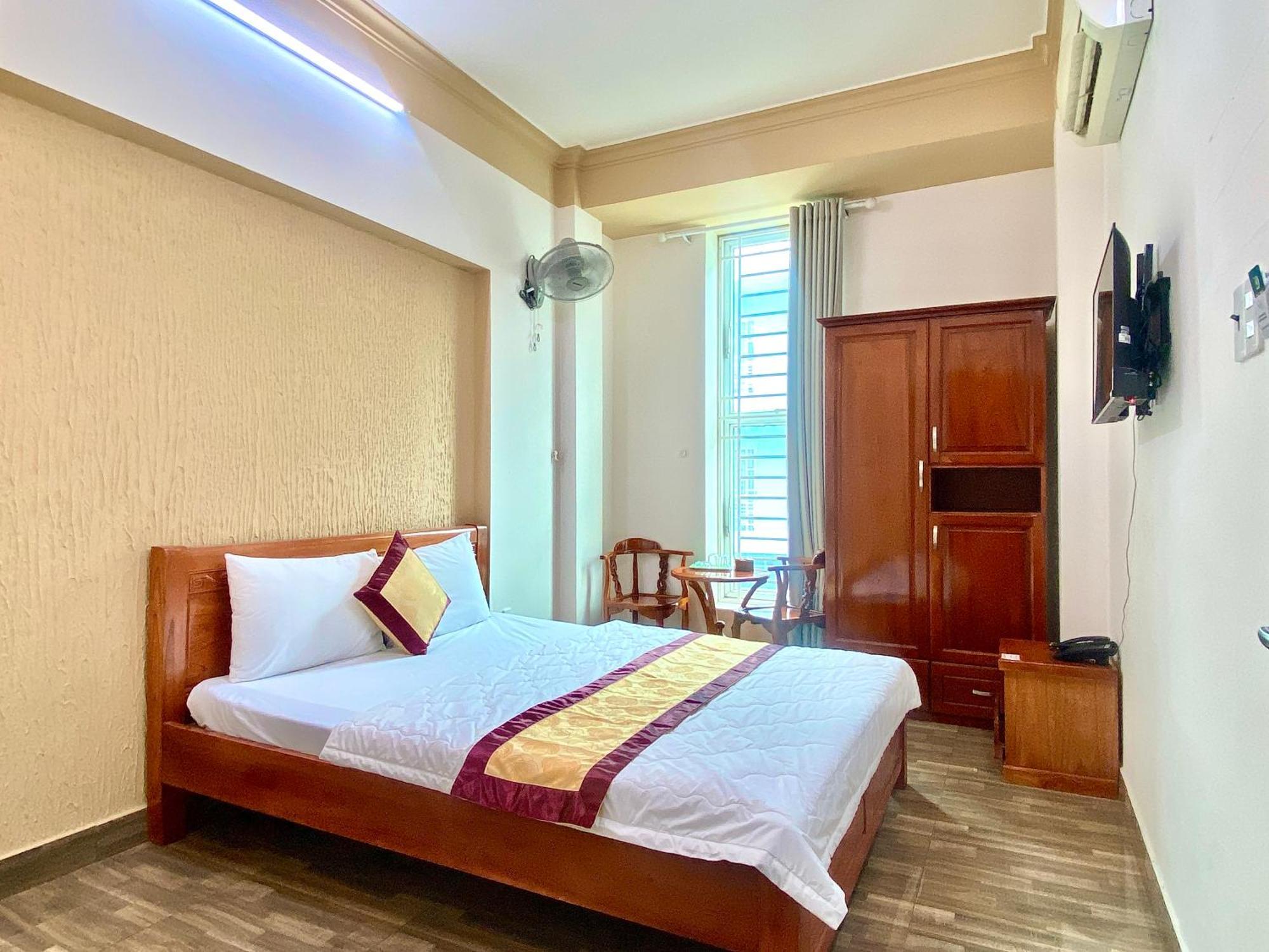 Duc Phuc Hotel
